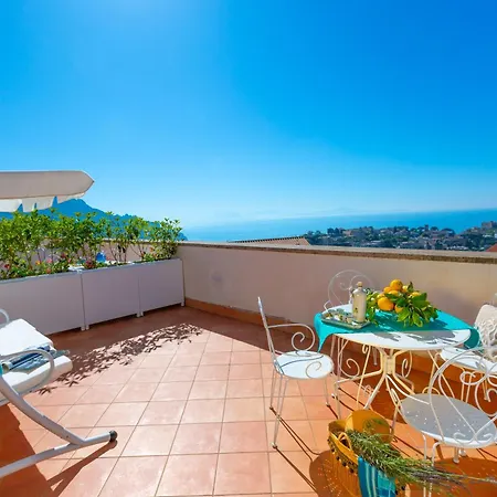 בית הארחה Estate4home - De Pando Panoramic 1096 4*