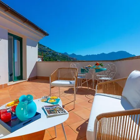 Estate4home - De Pando Panoramic 1096 Pensionat