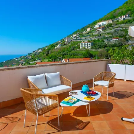 Estate4home - De Pando Panoramic 1096 Affittacamere Scala