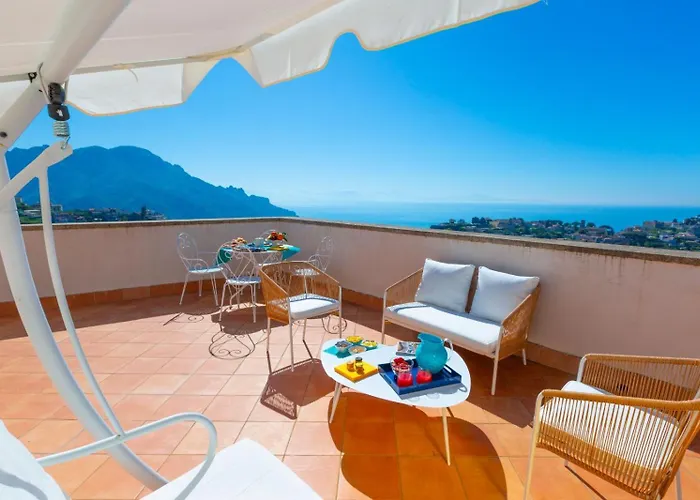 ゲストハウス De Pando Panoramic 1096 3*