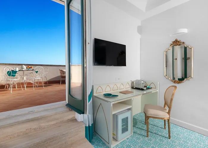 De Pando Panoramic 1096 3* スカラ